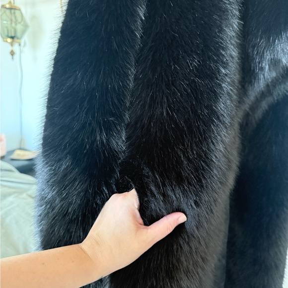 Black Faux Fur Coat Full Length Mob Wife Teddy Jacket Baddie Old Money Luxury - Picture 3 of 5